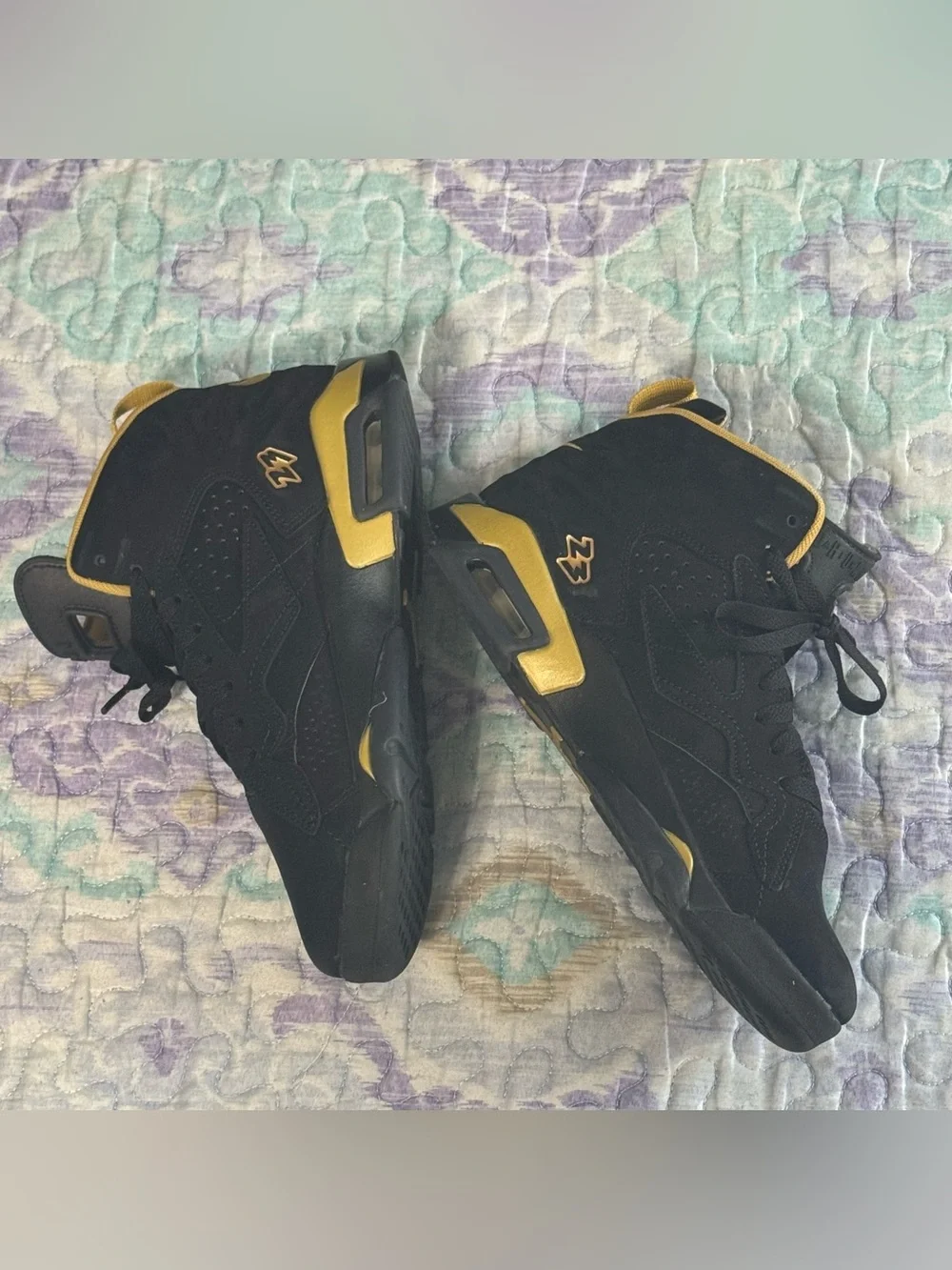 Jordan MVP basketball shoes in a black and metallic gold colorway Size 6 1/2